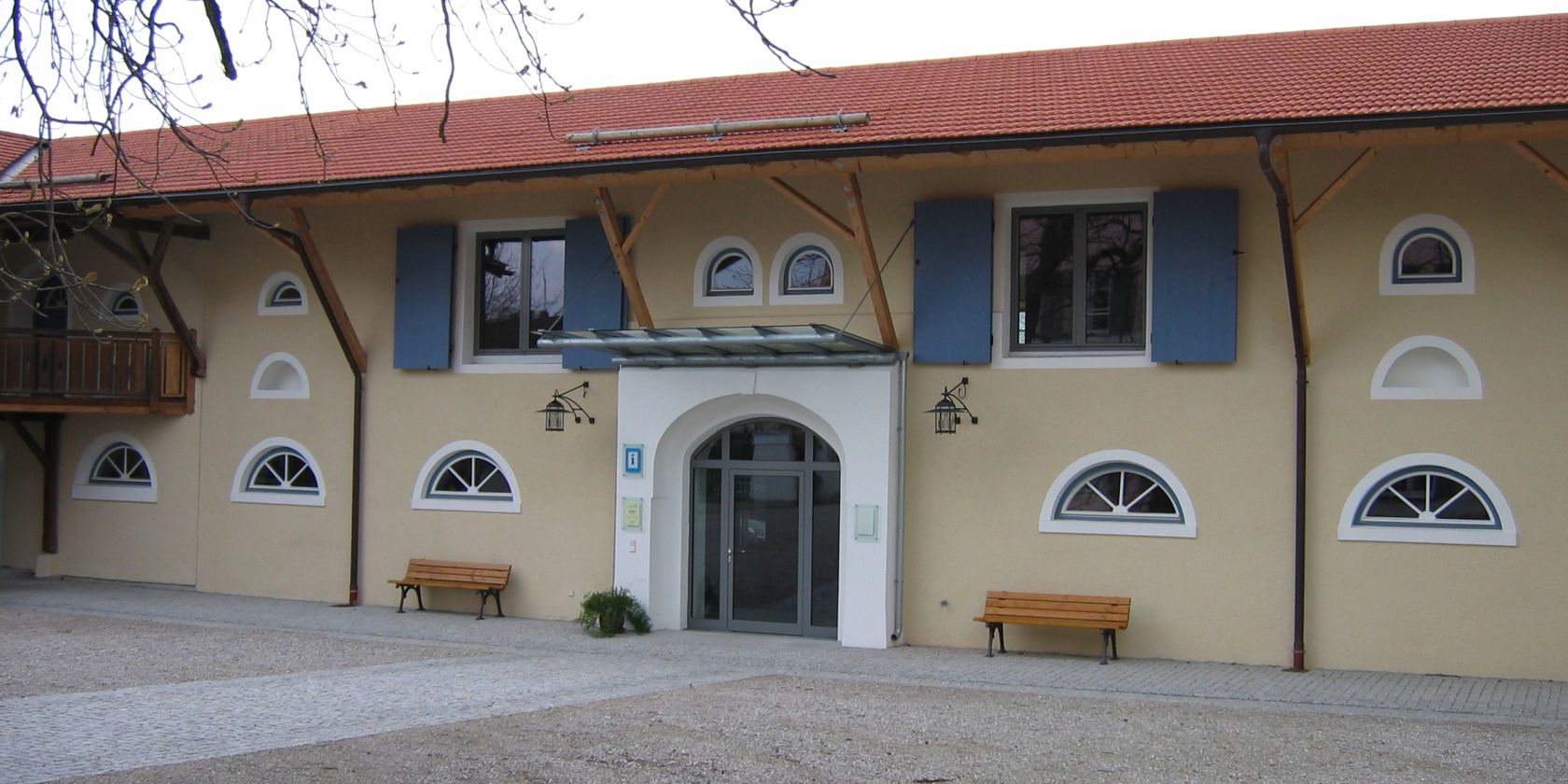 Schloßnebengebäude  Gemeinde Grabenstätt, © Tourist-Information